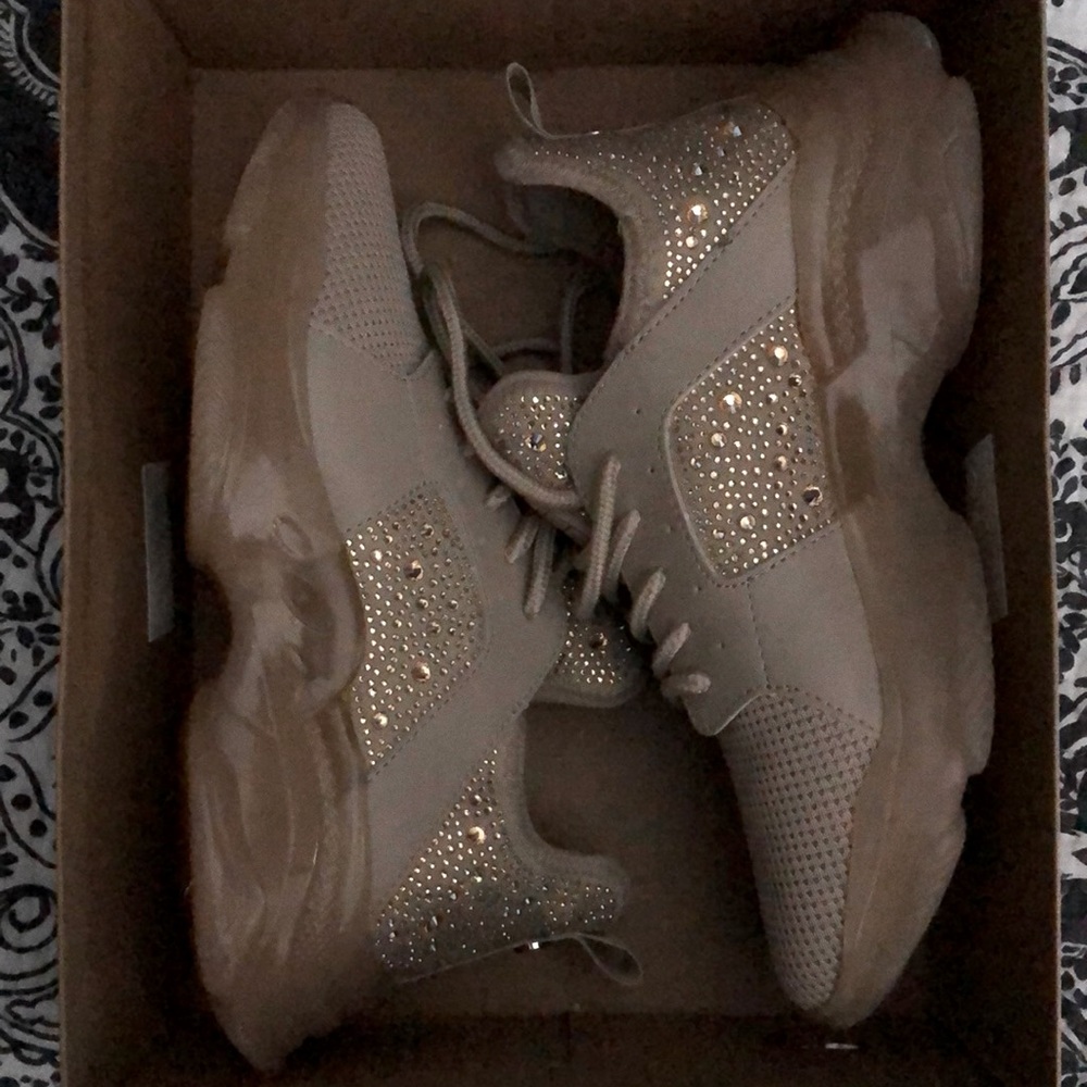 Steve Madden Ganzo-R Blush Size 9 in box